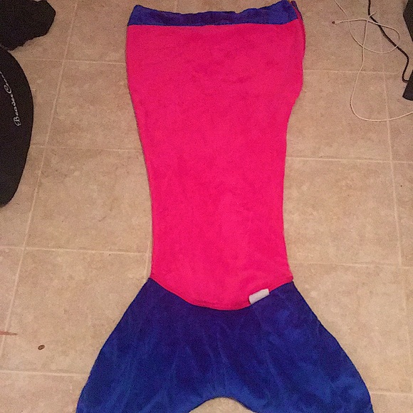 Mermaid tail blanket - Picture 2 of 2